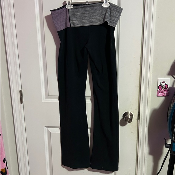 Victoria’s Secret fold over flare yoga pants - Picture 4 of 6